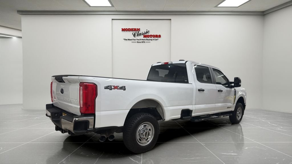 Used 2023 White Ford XL image 5
