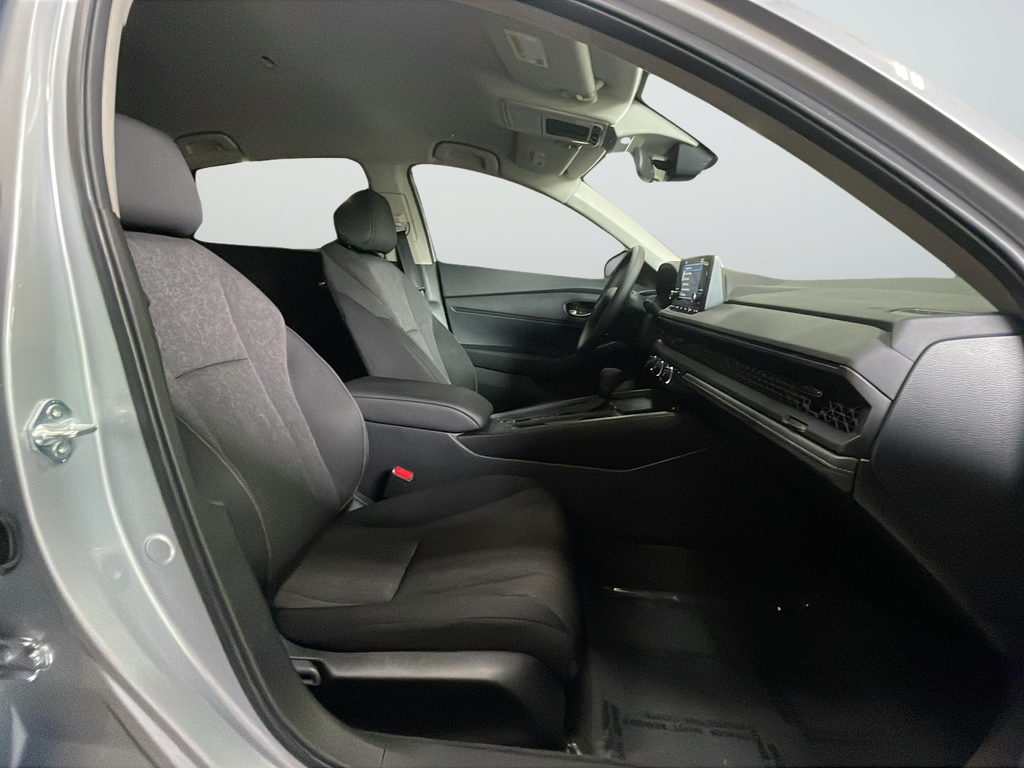 Used 2025 Silver Honda LX image 26