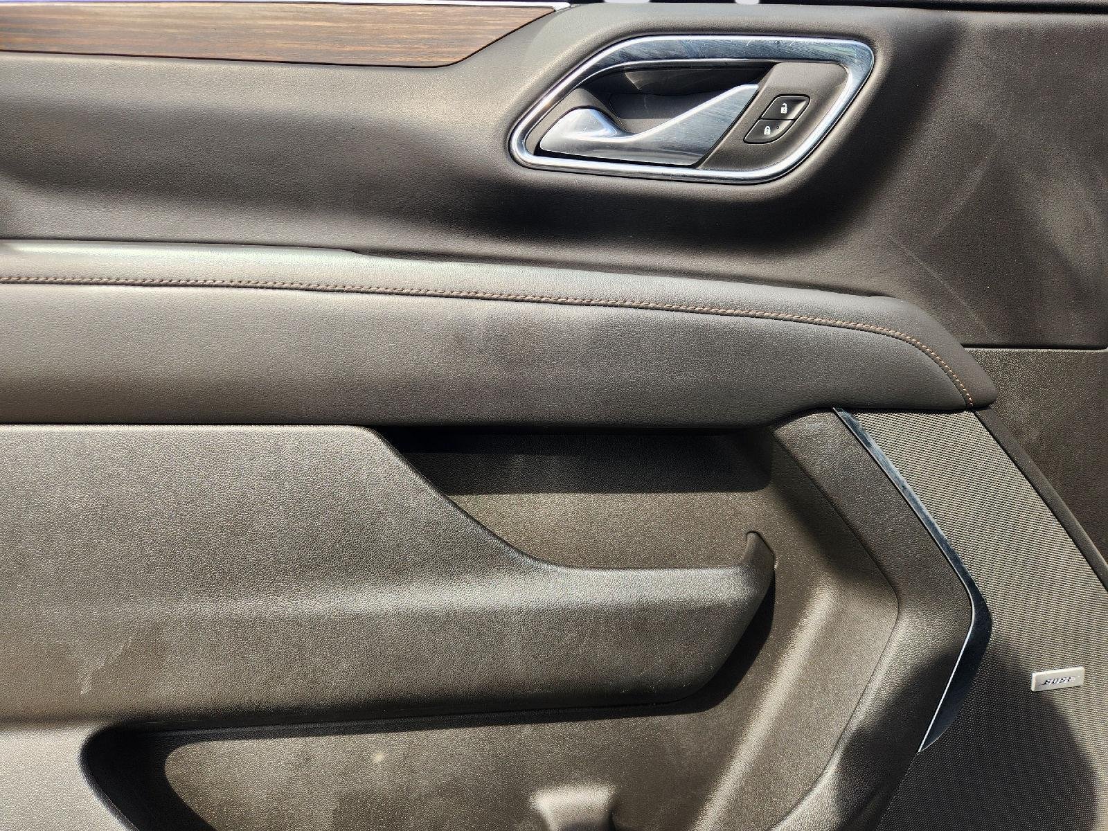 2023 Chevrolet Suburban photo 23 of 30