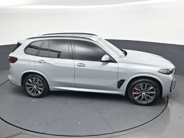 Used 2024 Gray BMW xDrive50e image 23