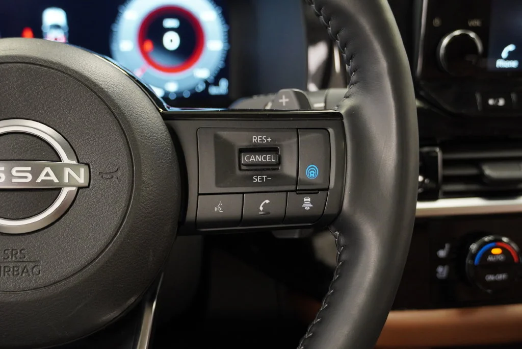 Used 2024 Gray Nissan Platinum image 36