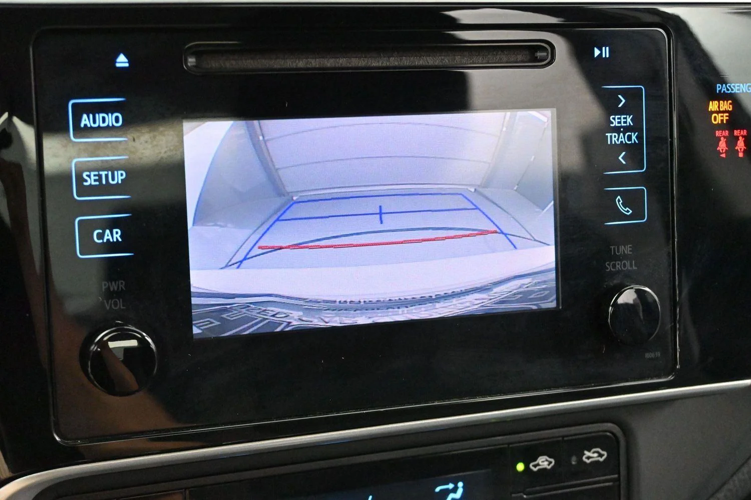 Used 2019 Classic Silver Metallic Toyota LE image 19