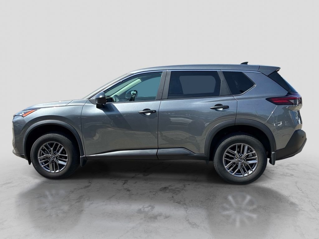 Used 2023 Gray Nissan S image 4