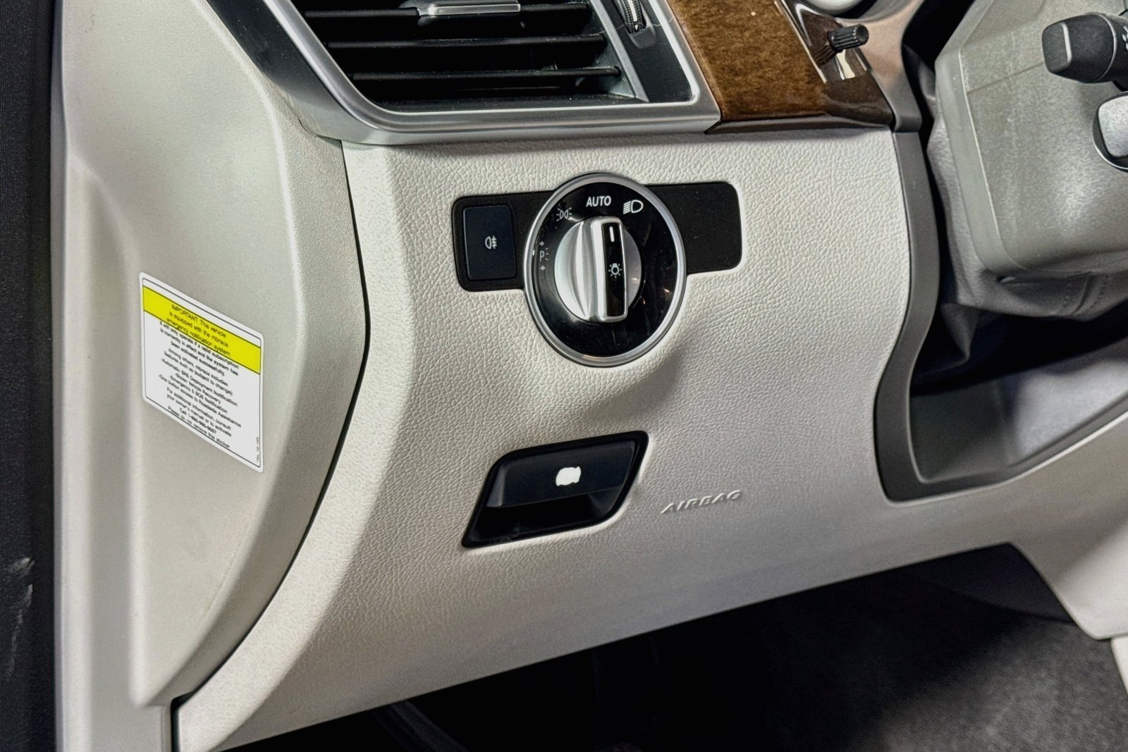 Used 2012 Steel Grey Metallic Mercedes-Benz ML 350 BlueTEC® image 10