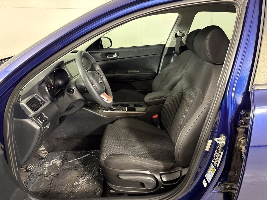 Used 2019 Blue Kia LX image 29