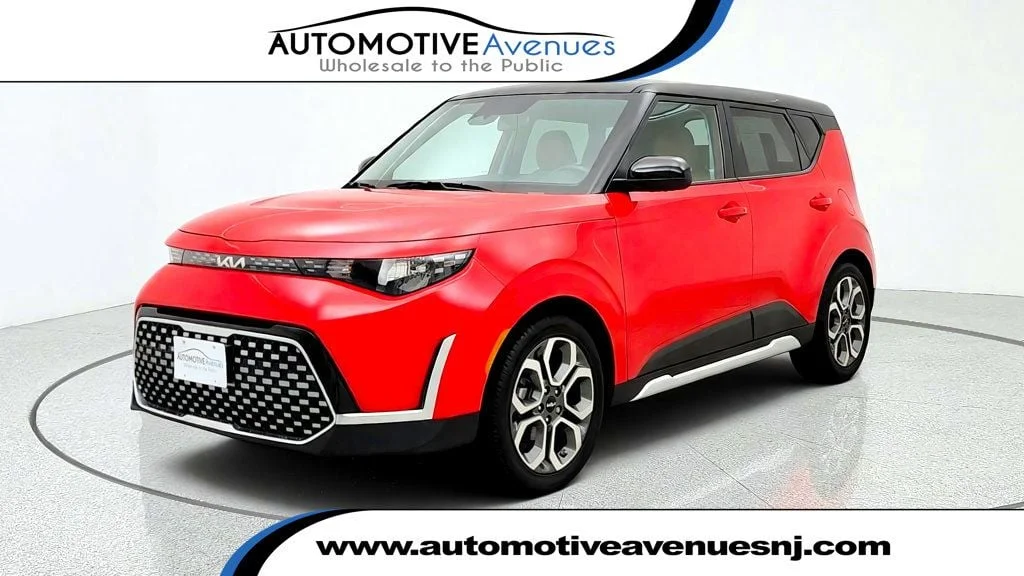 Used 2025 Inferno Red/Black Roof Kia EX FWD Soulmate Special Edition w/ harman/kardon & 18