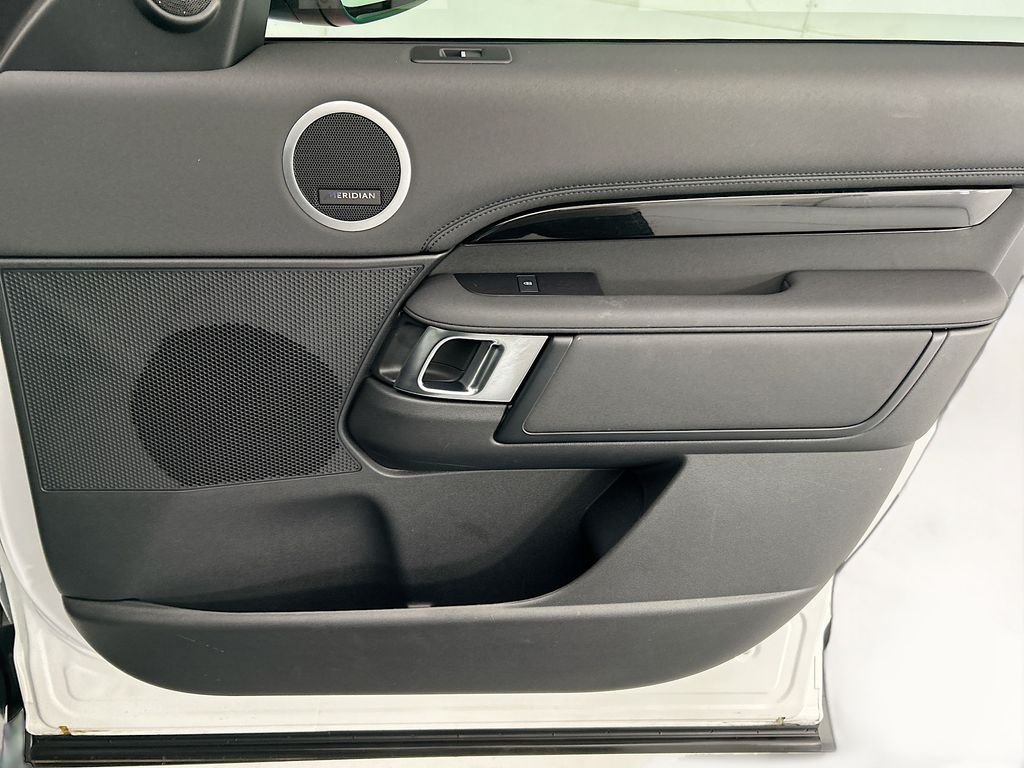 2025 Land Rover Discovery S - Photo 24