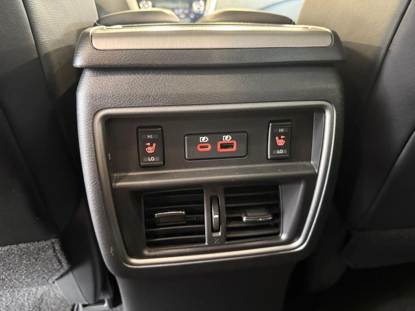 Used 2024  Nissan SL image 20