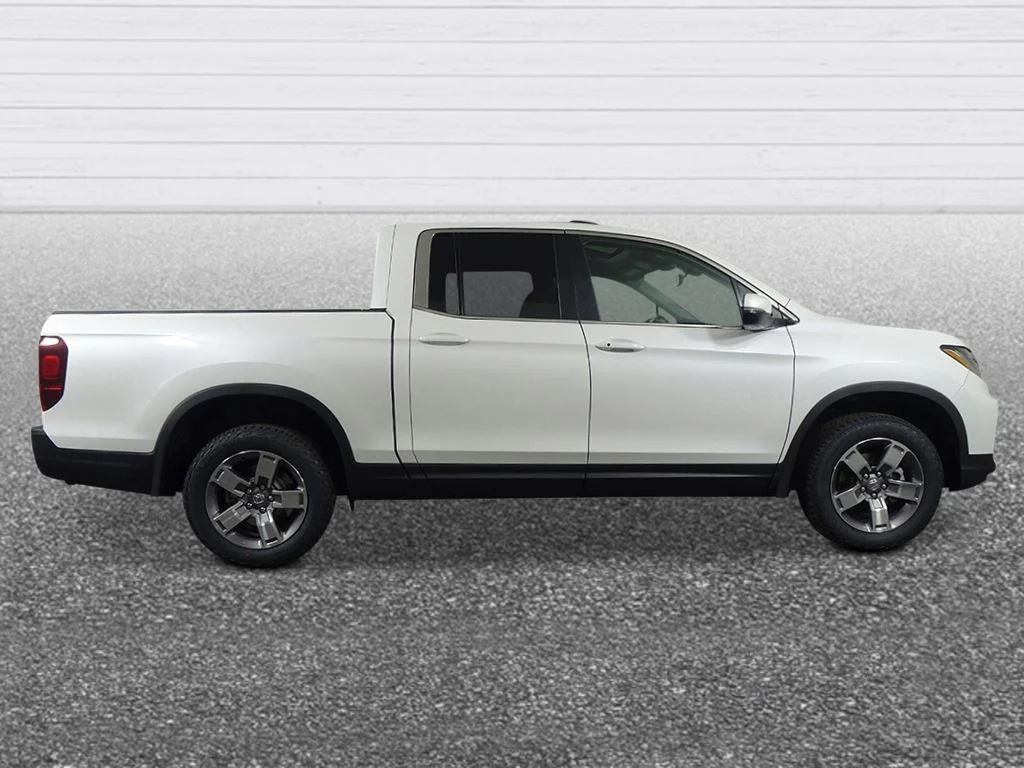 New 2026 Platinum White Pearl Honda RTL image 6