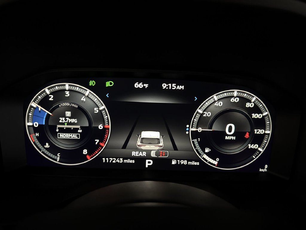 Used 2022 Gray Mitsubishi SE image 23