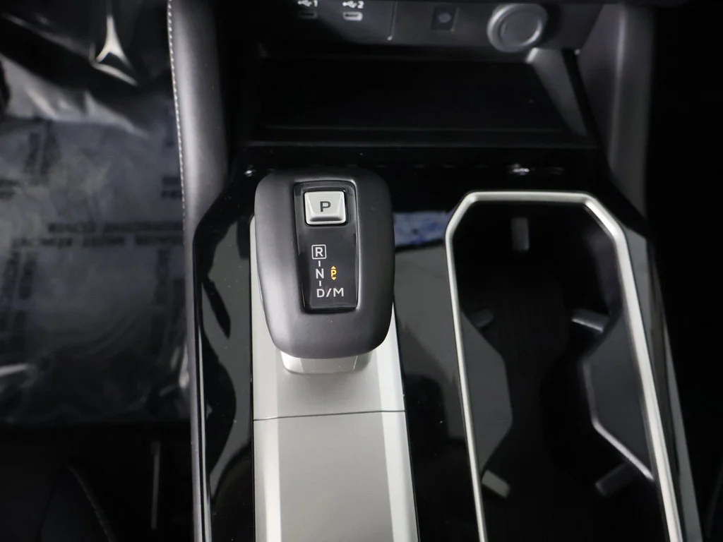 New 2026 Gray Mitsubishi SE image 45