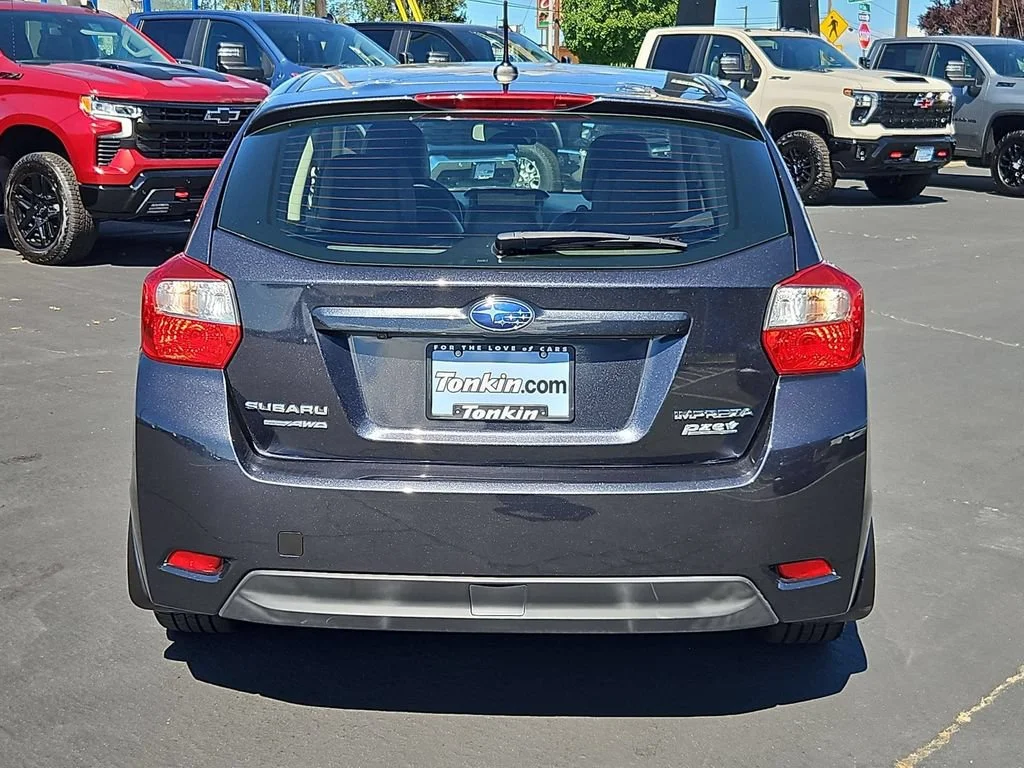Used 2015  Subaru 2.0i Limited image 5