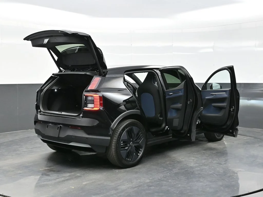 New 2026 Onyx Black Volvo Twin Motor Cross Country Ultra image 46