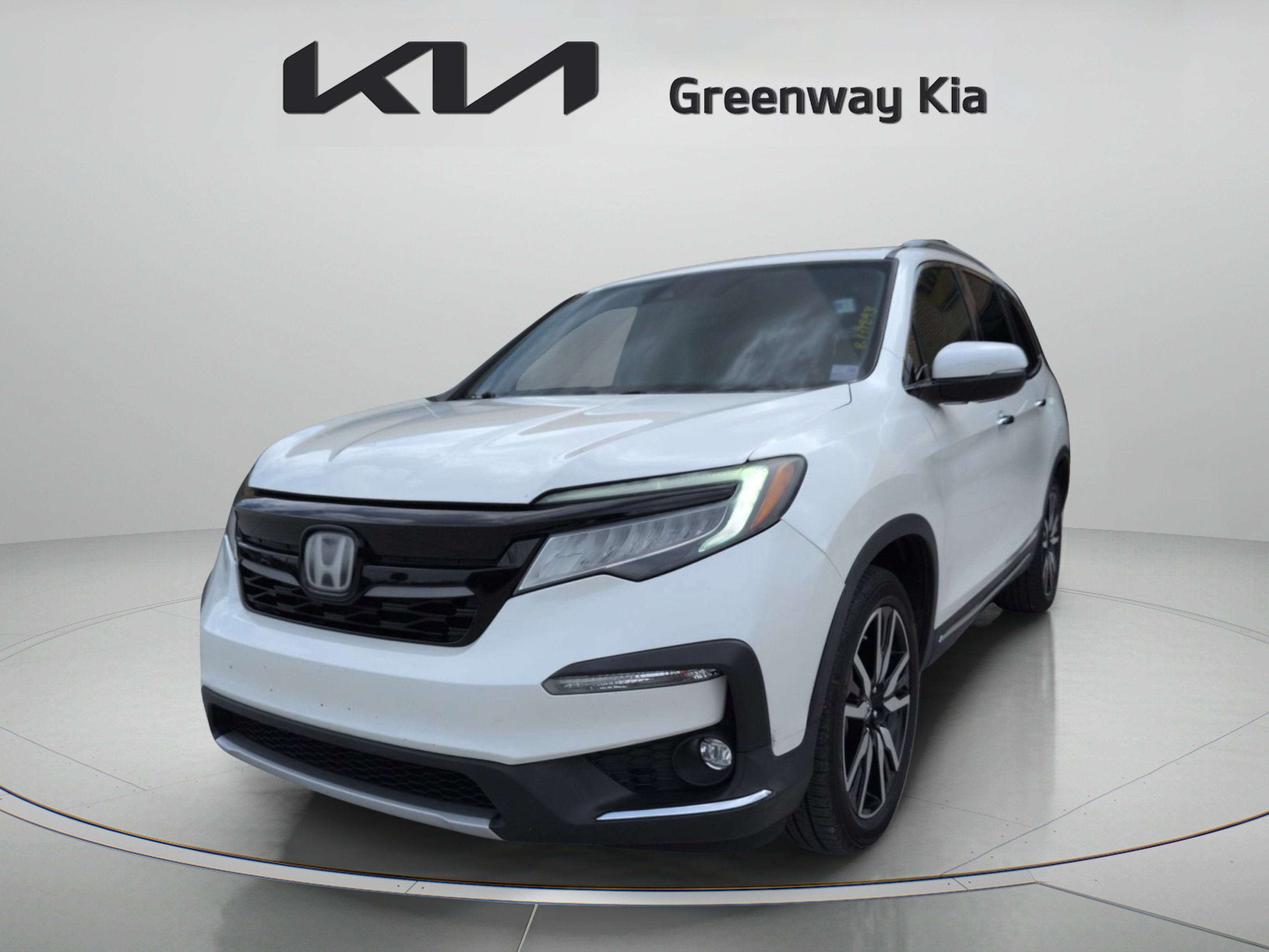 Used 2019  Honda Touring image 4