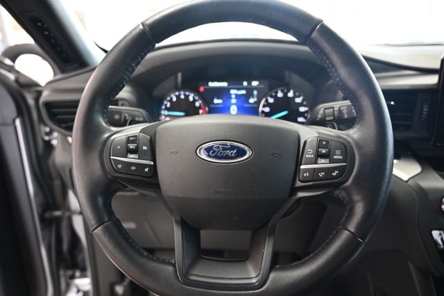 Used 2020 Silver Ford XLT image 24