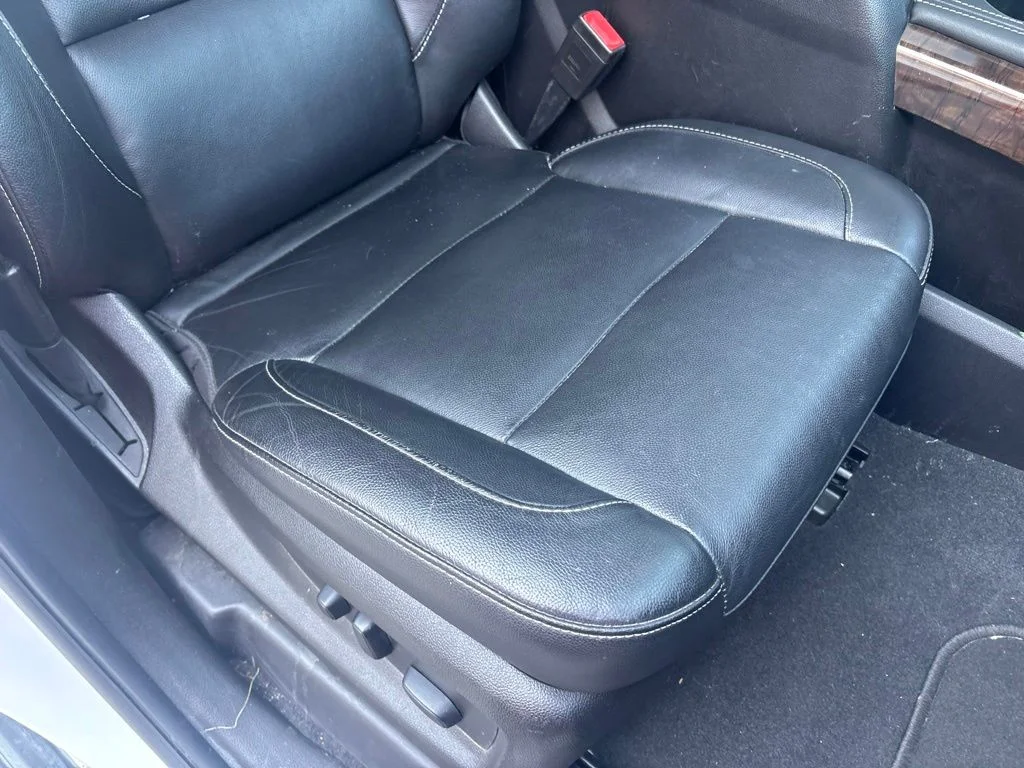 Used 2019 White Chevrolet LT image 28