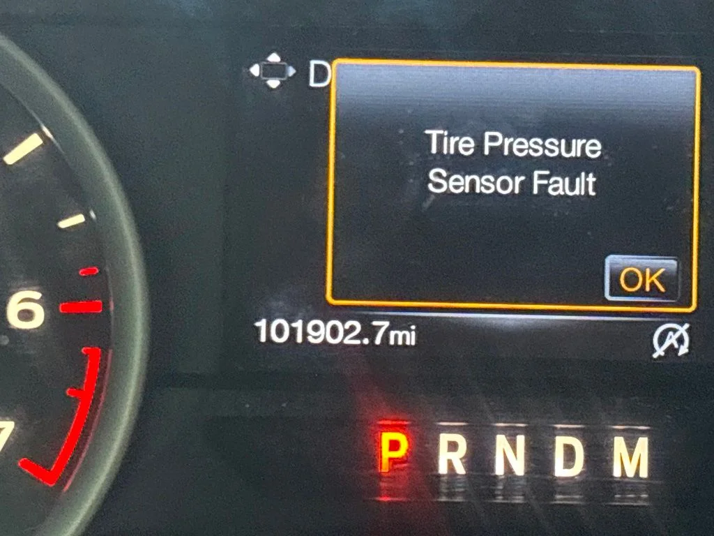 Used 2018 Gray Ford XLT image 24