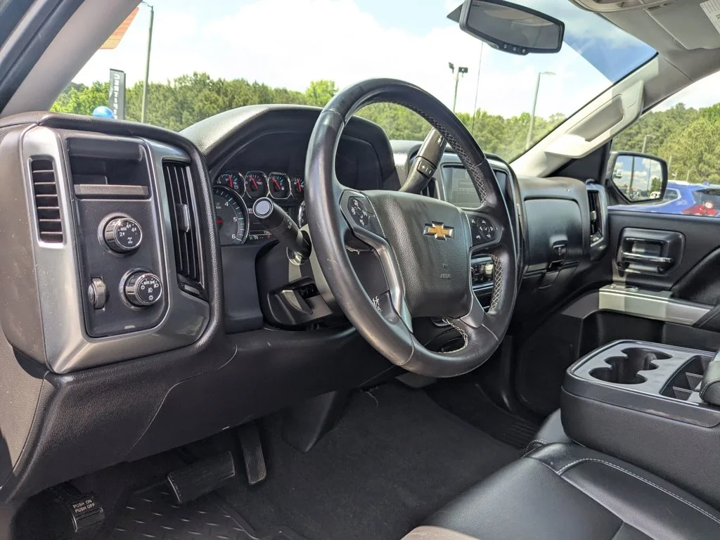 Used 2015 Black Chevrolet LT image 13