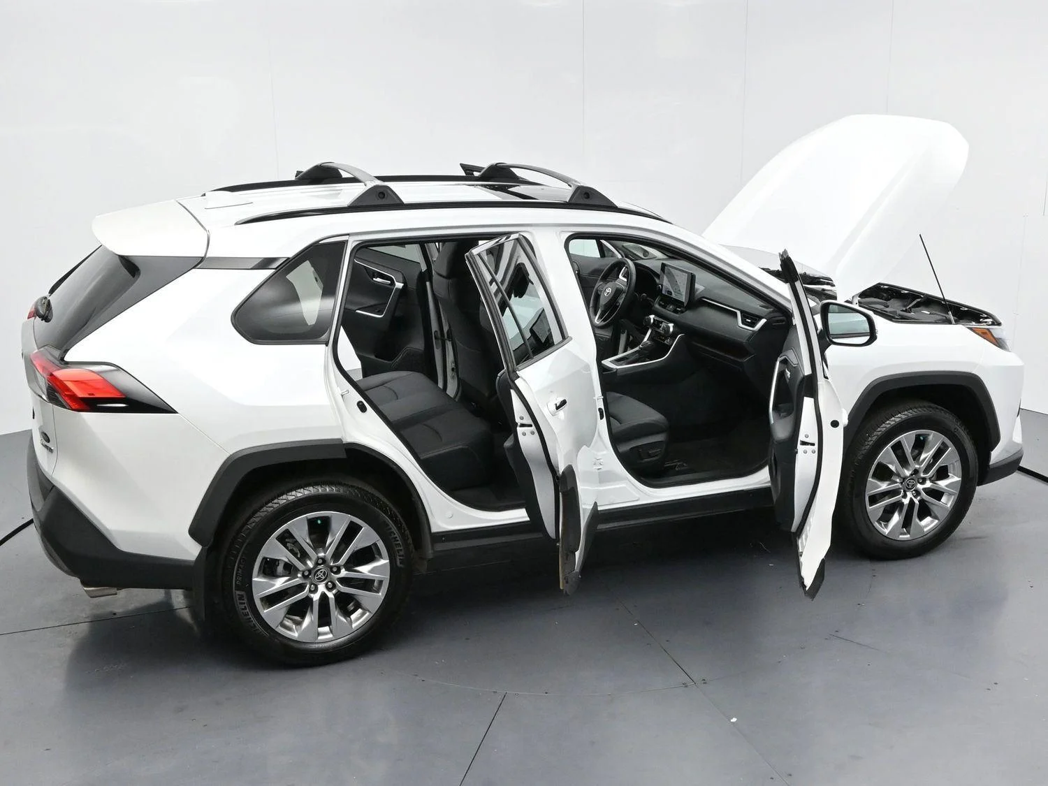 Used 2025 Wind Chill Pearl Toyota Limited image 41