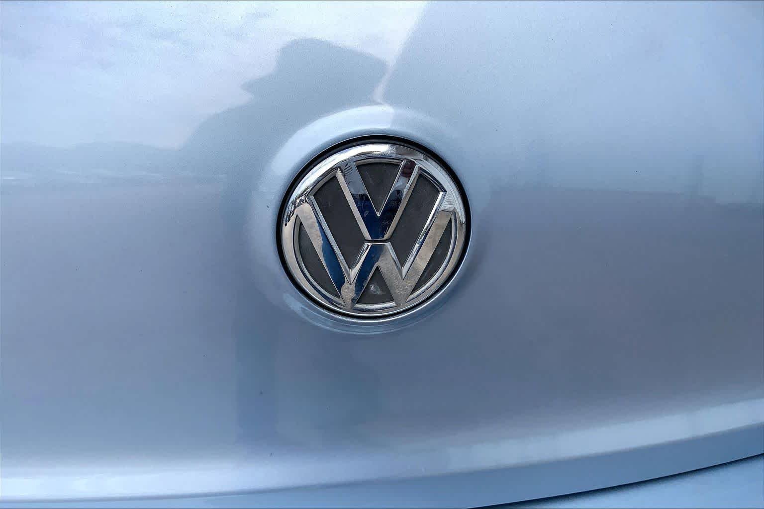 Used 2012 Black Volkswagen TDI image 29