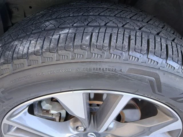 Used 2024 Gray INFINITI LUXE image 25