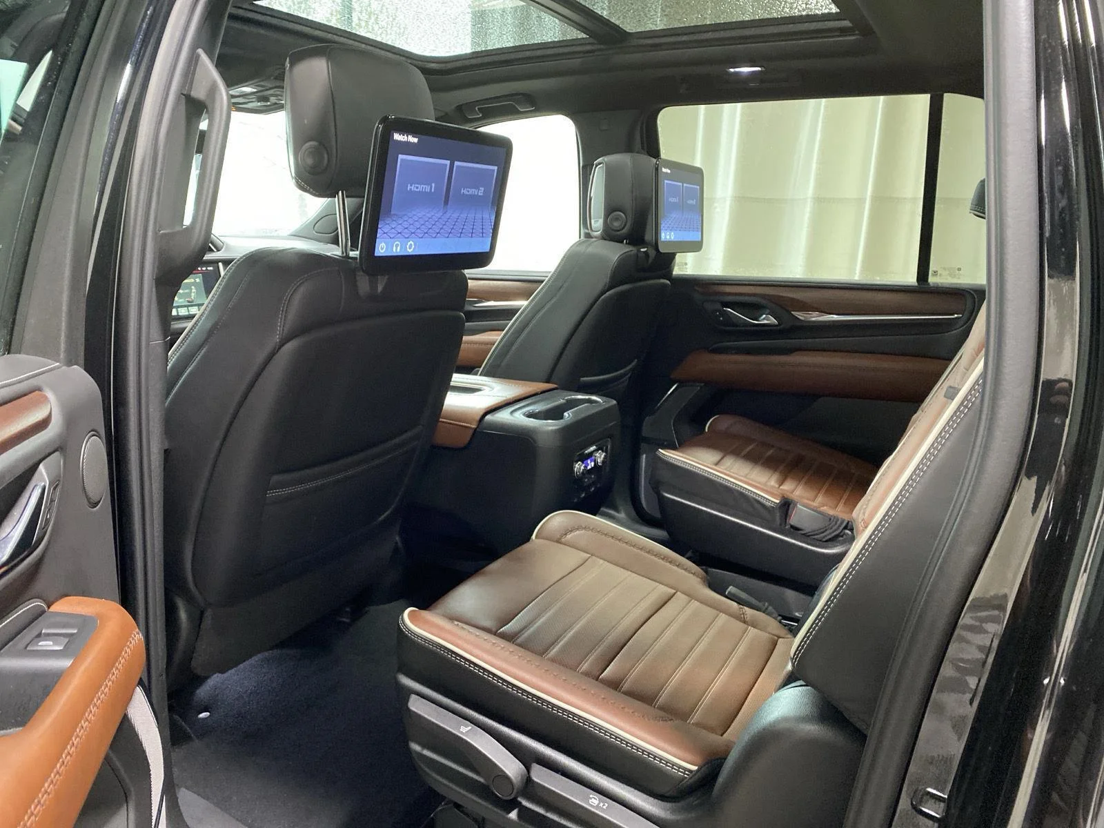 Used 2023 Onyx Black GMC Denali Ultimate image 23