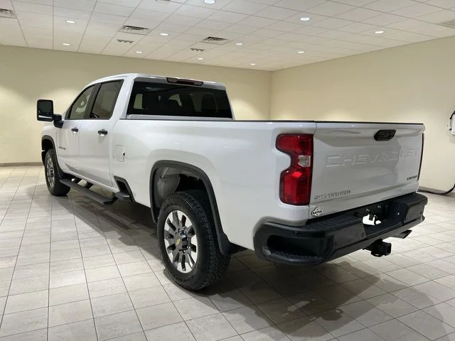 Used 2025 Summit White Chevrolet Custom image 3