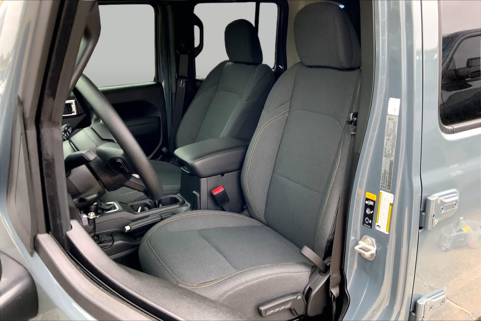 New 2026 Anvil Clear-Coat Exterior Paint Jeep Sport image 9