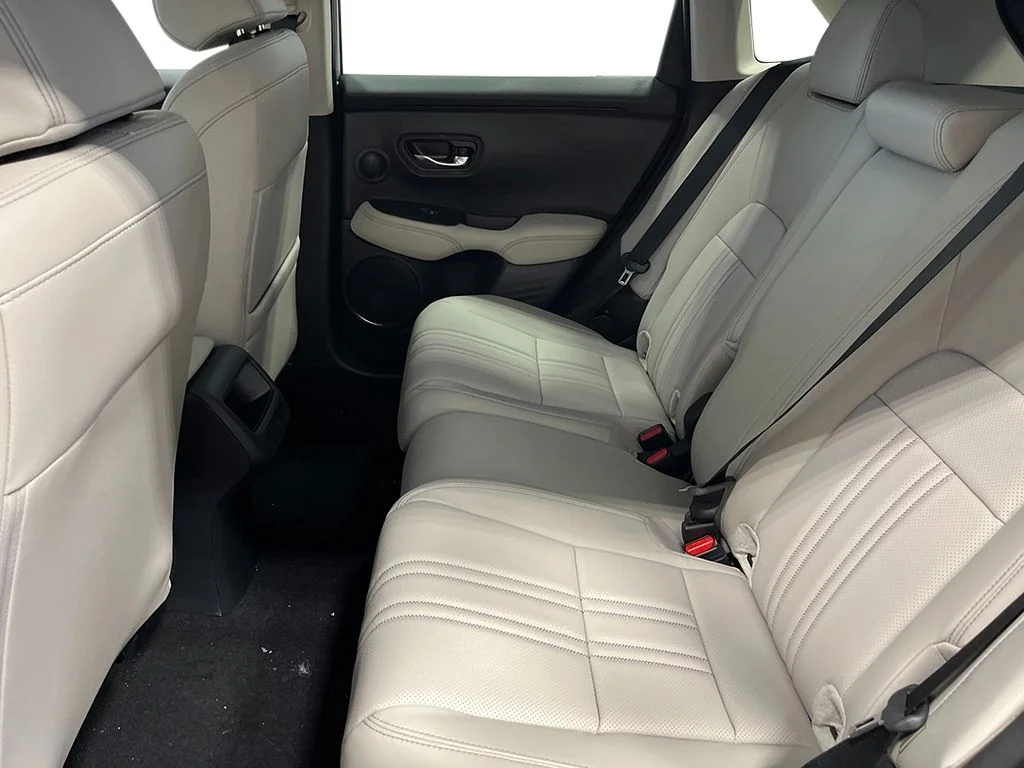 New 2027 Platinum White Honda EX-L image 24