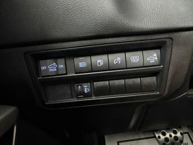 Certified Used 2023 MAGNETIC GRAY MET. Toyota  image 21