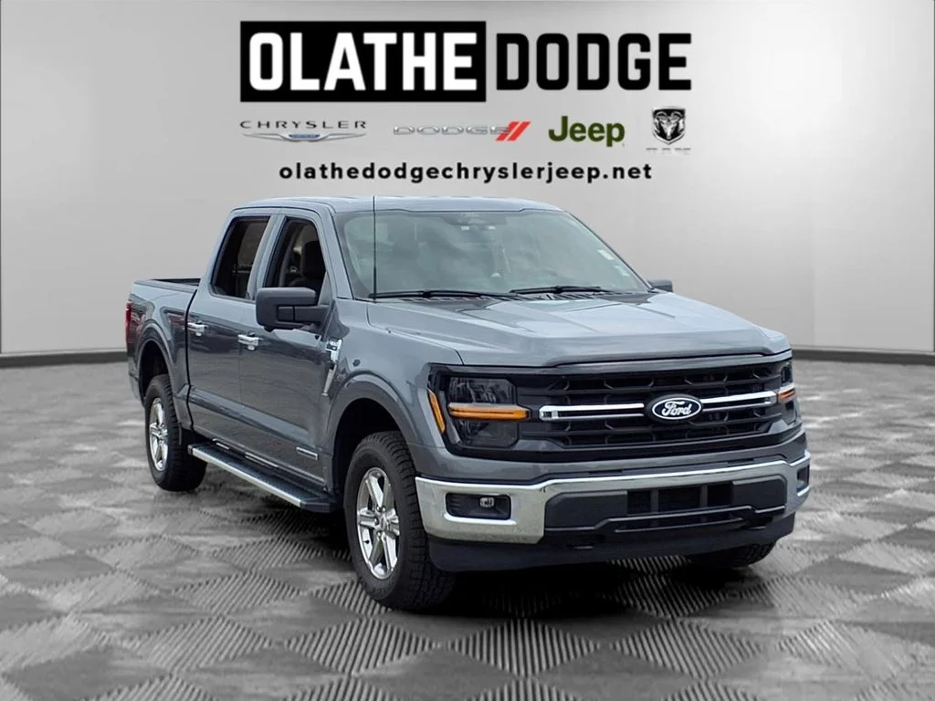 Used 2024 Gray Ford XLT image 31