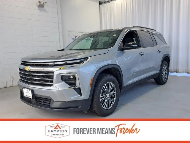 2024 Chevrolet Traverse LT