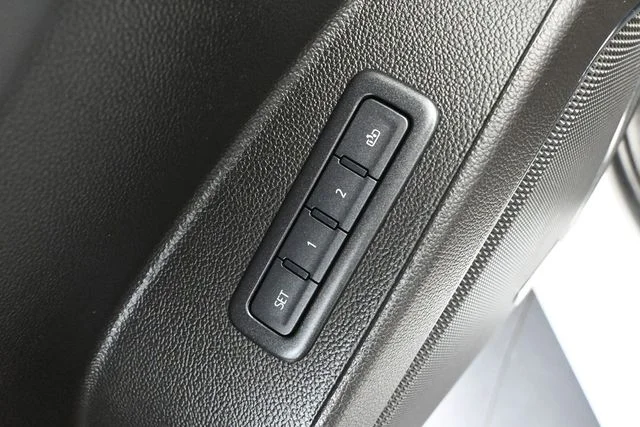 Used 2019 Beige Chevrolet Premier image 23