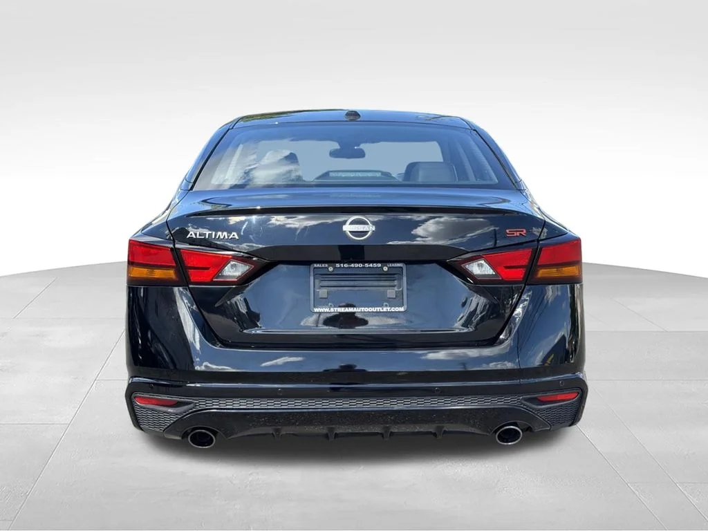Used 2024 Black Nissan 2.5 SR image 9