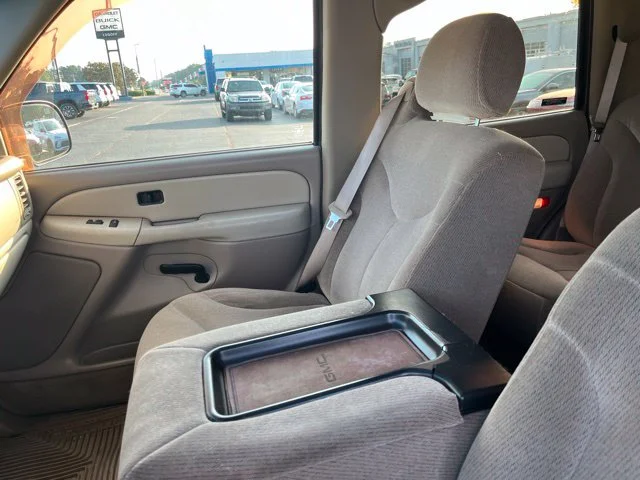 Used 2001  GMC SLE image 9