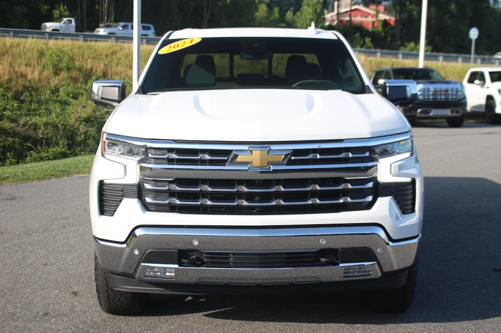 Used 2024 Summit White Chevrolet LTZ image 2