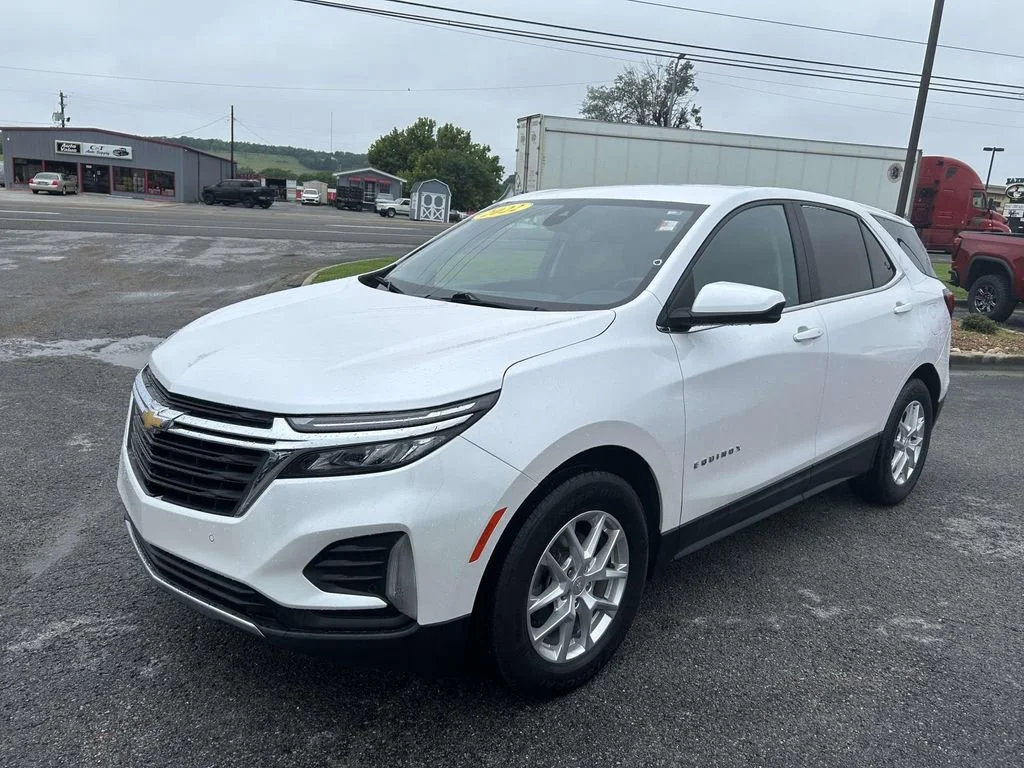 Used 2022 Iridescent Pearl Tricoat Chevrolet LT image 8
