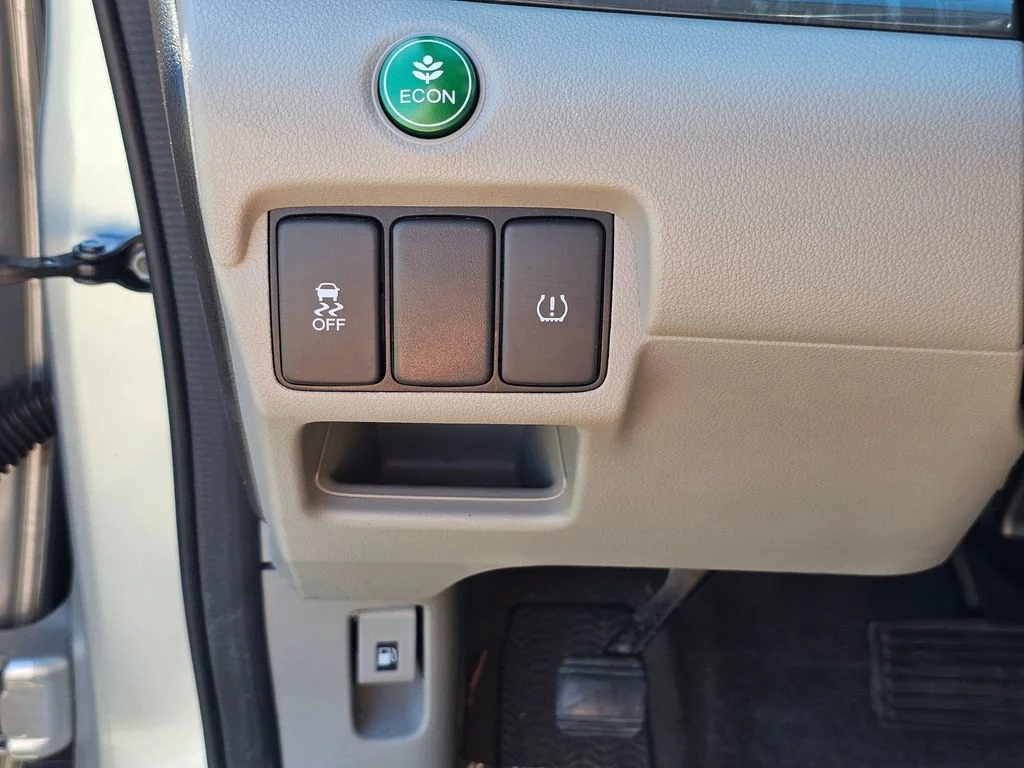 Used 2014  Honda EX-L image 24