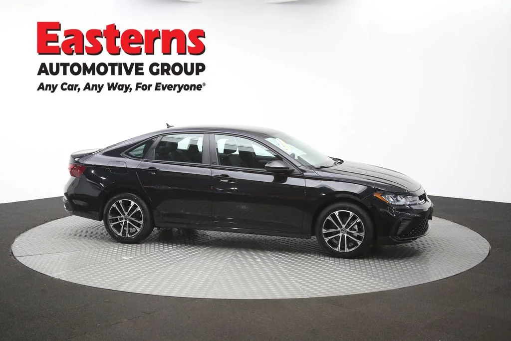 Used 2025 Black Volkswagen 1.5T Sport image 46