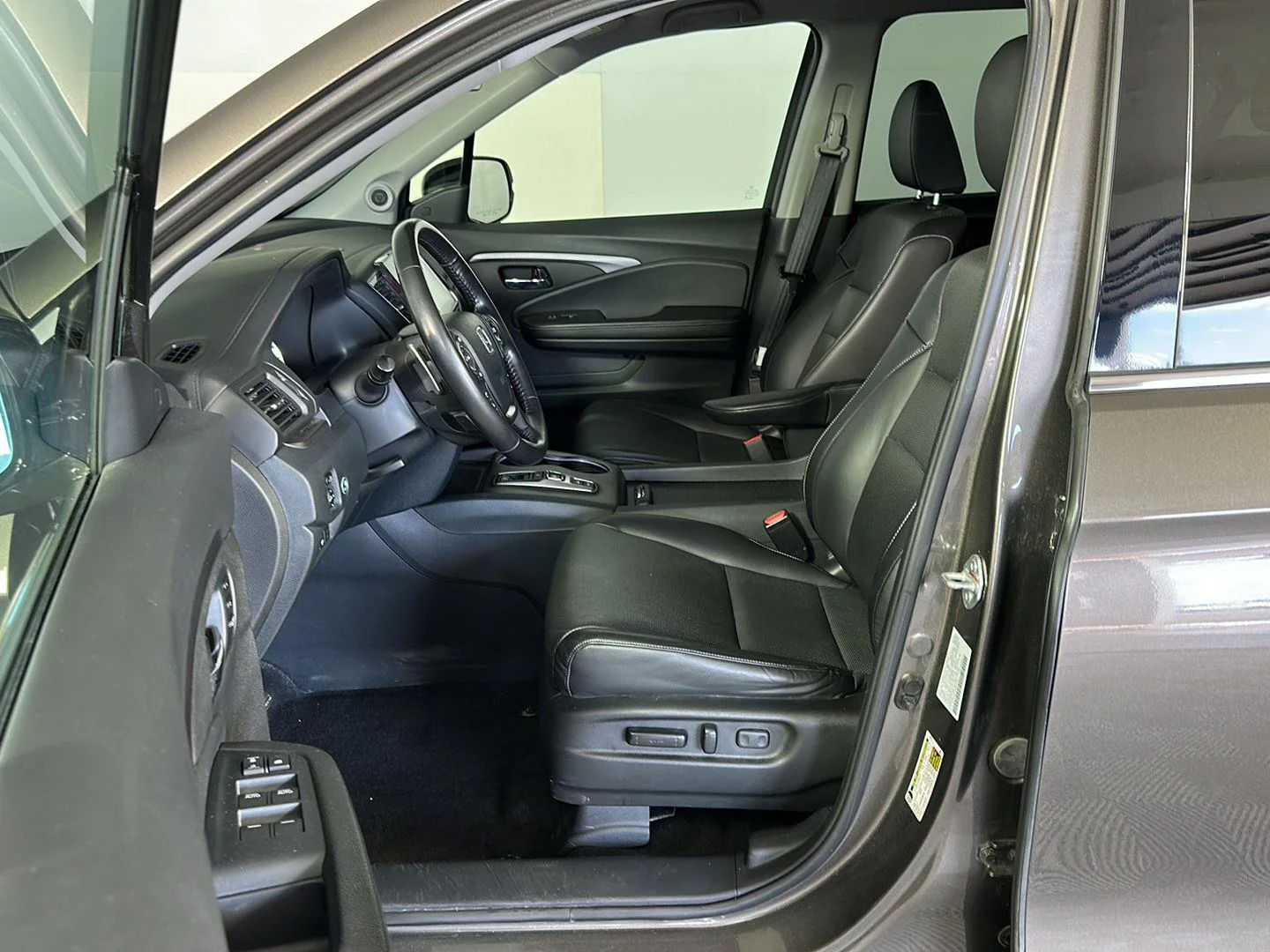 Used 2022 Pacific Pewter Metallic Honda RTL-E image 9