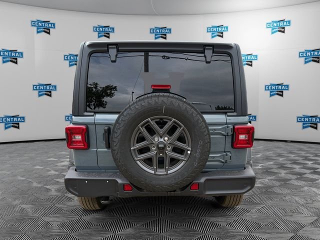 New 2026 Anvil Clearcoat Jeep Sport S image 4