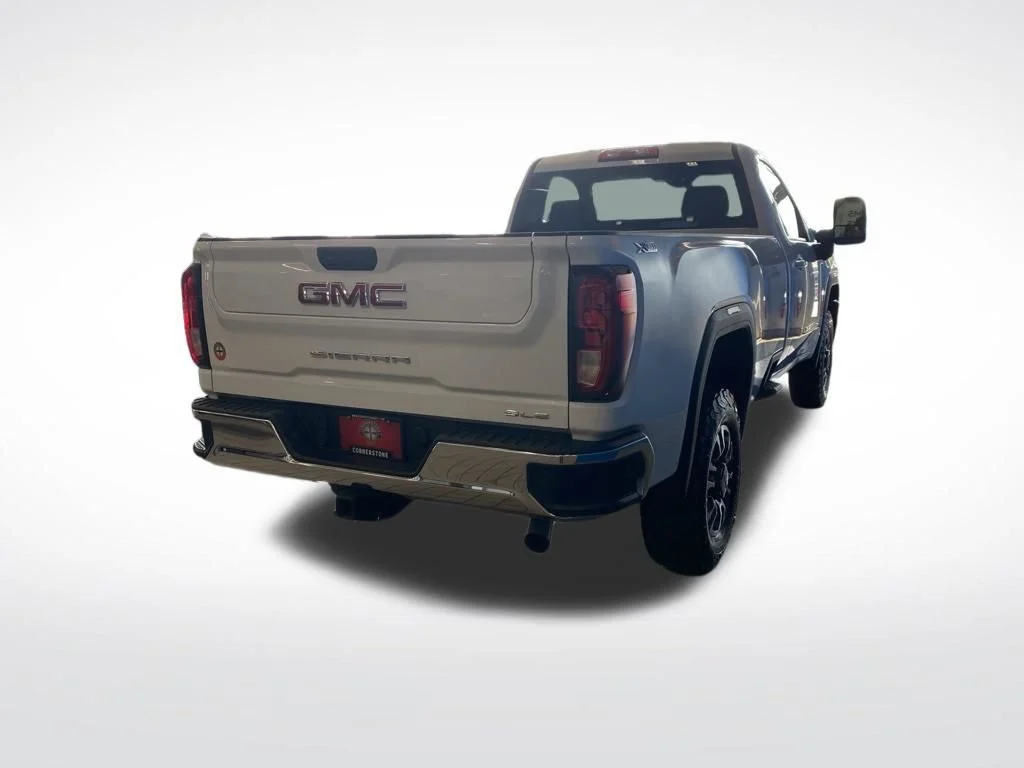 Used 2024 White GMC SLE image 12