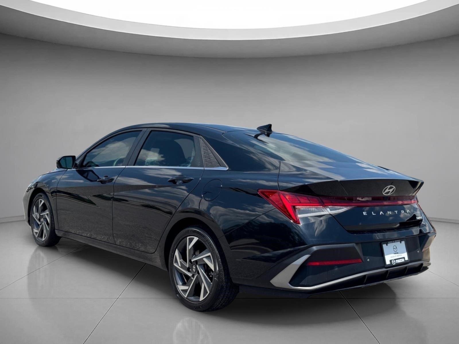 Used 2024 Abyss Black Hyundai Limited image 7
