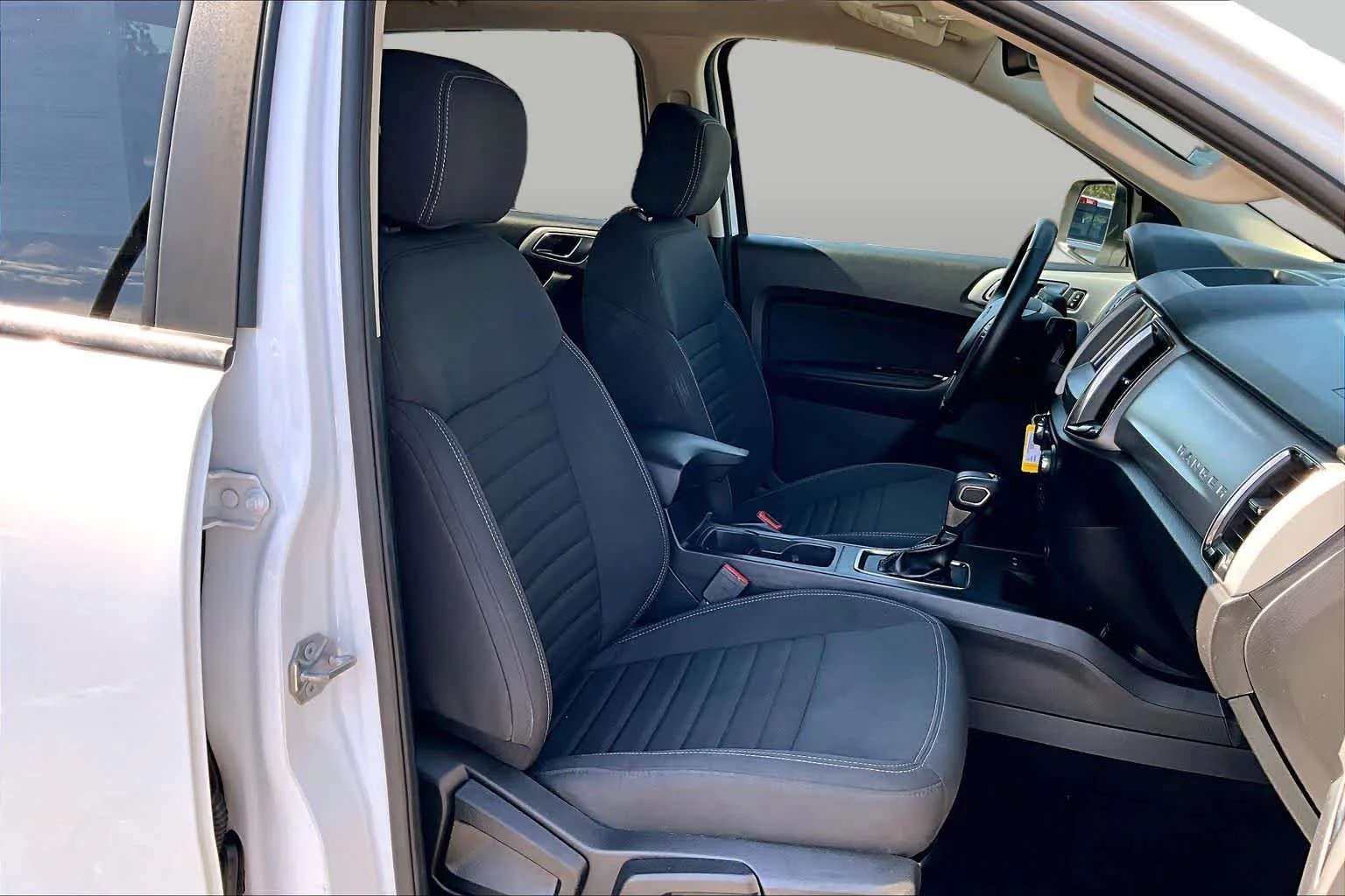 Used 2023 Oxford White Ford XLT image 8