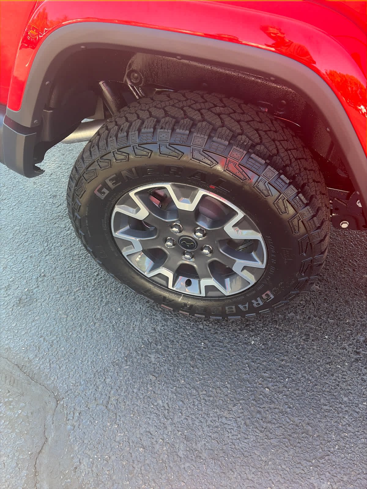 New 2026 Firecracker Red Clear-Coat Exterior Paint Jeep Sahara image 16