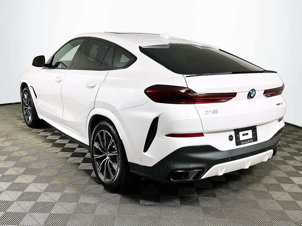 Used 2026 White Metallic BMW xDrive40i image 7