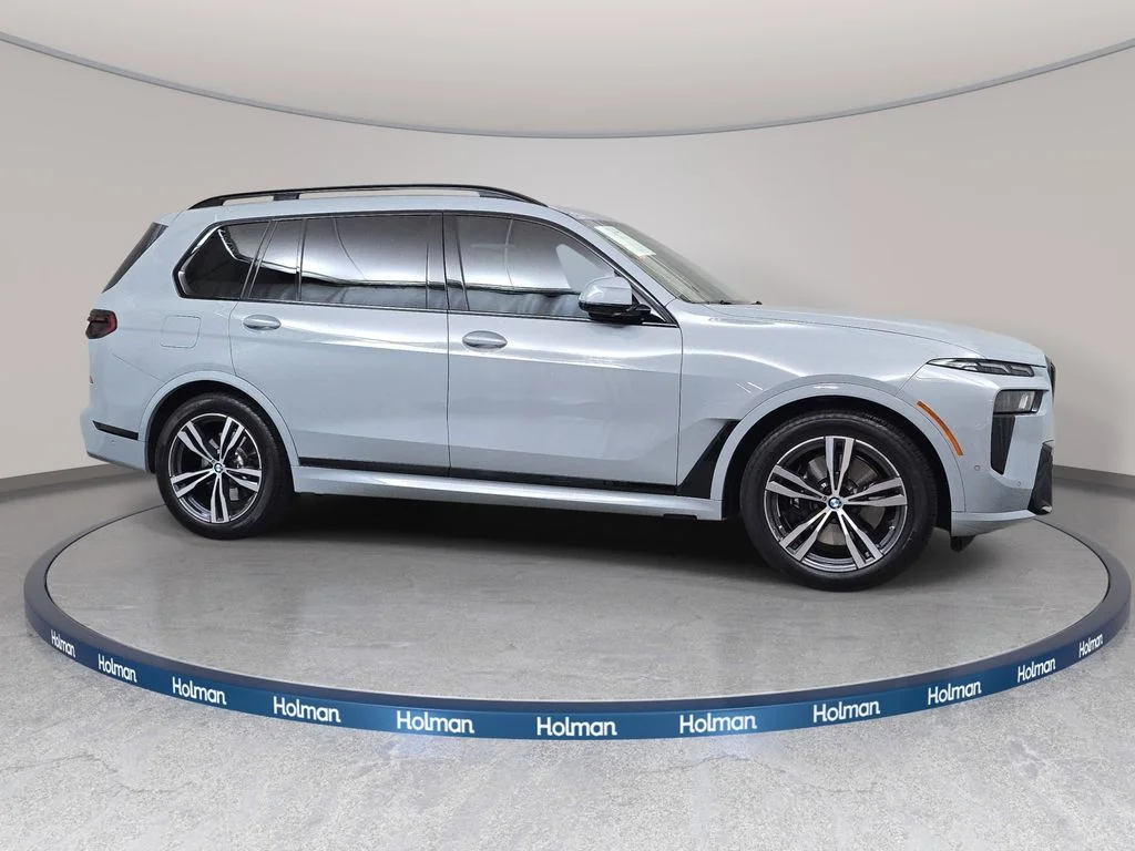 Used 2024 Brooklyn Gray Metallic BMW xDrive40i image 3