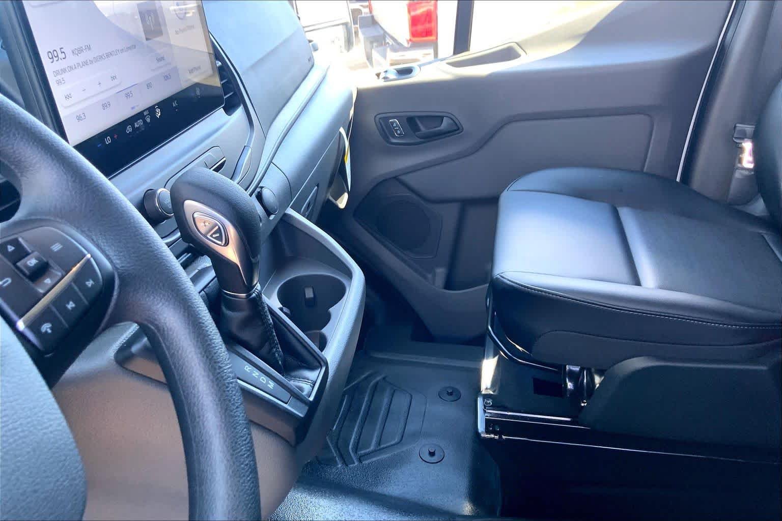 New 2026 Oxford White Ford Cargo Van image 7