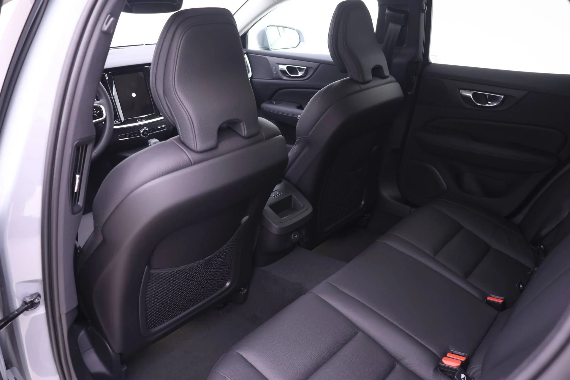 New 2026 Vapour Grey Volvo Plus image 13