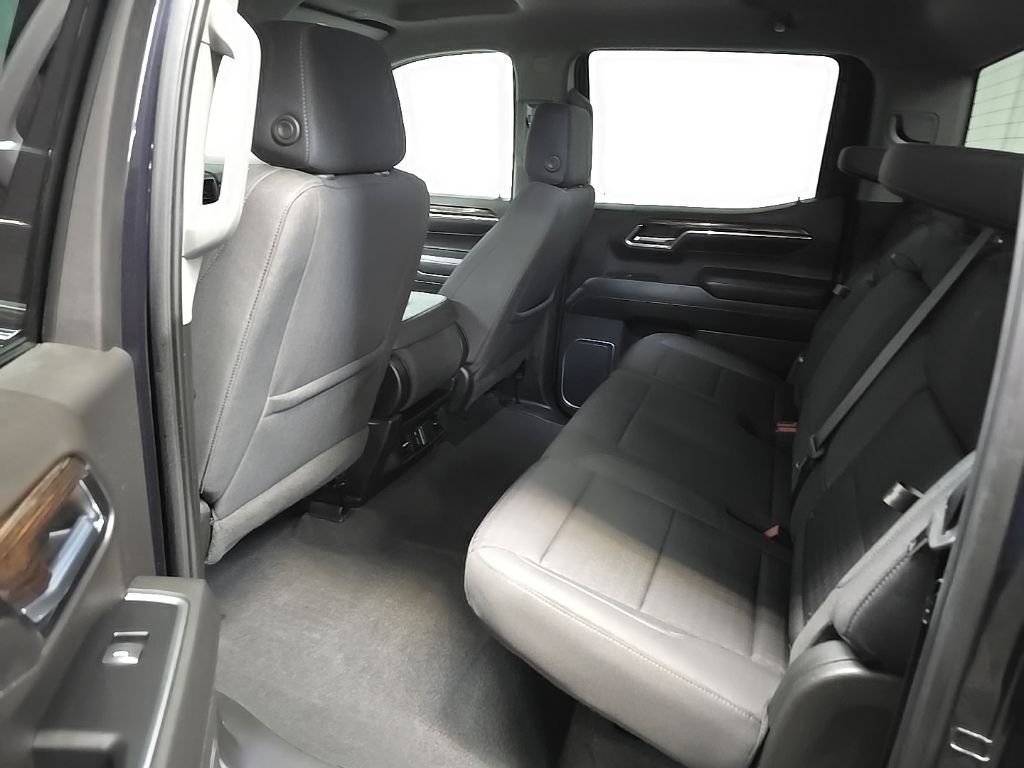 Used 2022 Silver GMC Elevation image 30